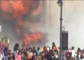 Explotan 4 bombas molotov en Palacio Nacional durante marcha en CDMX