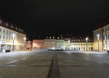 E.U. aísla a 70 millones por pandemia