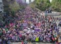 AMLO felicita a mujeres que participaron en marchas