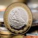 El peso en caída libre; el petróleo en su peor nivel en 21 años