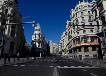 España restringe fronteras por coronavirus