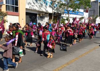 Mujeres indígenas marchan en Oaxaca