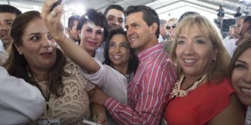 Enrique Peña Nieto abandona su Twitter y sus bots