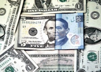 Precio del dólar hoy lunes 9 de marzo; peso cae a 21.71