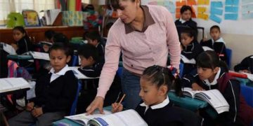 SEP no sancionará a maestras que se sumen a paro de mujeres