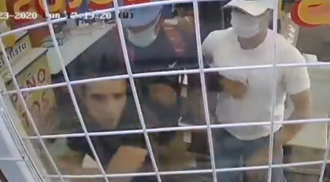 #Video Con todo y cubrebocas asaltan casa de empeño en Ecatepec