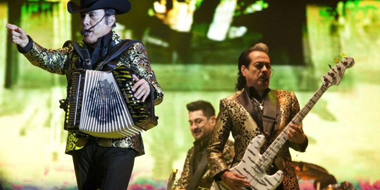 Los Tigres del Norte, medio siglo de historia