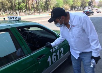 SCT reparte 4 toneladas de gel antibacterial para sanitización del transporte público