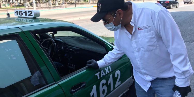 SCT reparte 4 toneladas de gel antibacterial para sanitización del transporte público