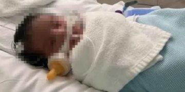 Sus padres no creían en el COVID-19, y su bebé resultó infectado