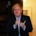 Boris Johnson progresa satisfactoriamente