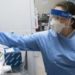 Autorizan pruebas caseras en EU para detectar coronavirus