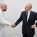 Putin anuncia pagos adicionales para los médicos