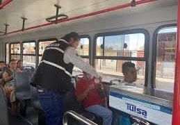 SCT Reparte gel antibacterial a operadores de transporte urbano