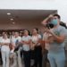 Tenemos que pelear para que nos den cubrebocas: personal del IMSS