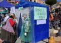 Bolivia crea cabina de desinfección a base de medicina ancestral