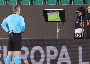 La Champions y Europa League podrían reanudarse sin VAR por Covid-19