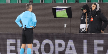 La Champions y Europa League podrían reanudarse sin VAR por Covid-19