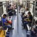Mexicanos se niegan a usar cubrebocas en el Metro