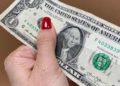 El dólar hoy 4 de Abril $24.3471 pesos