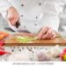 Es posible que la comida de un cocinero infectado se contagie de COVID-19