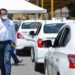 Entrega Xavier Nava canastas básicas a taxistas