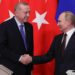 Putin analiza con sus homólogos de Irán y Turquía combate a pandemia