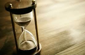El tiempo suspendido: pandemia y neoliberalismo