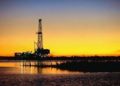 Arabia Saudita le pide a México bajar 23% producción de petróleo