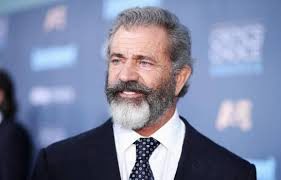Mel Gibson revela que famosos han consumido sangre de bebé para tener éxito