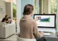Por qué debes vestirte para trabajar incluso si estás en casa