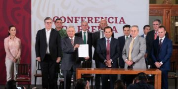 Gobierno y Hospitales privados firman convenio para atender coronavirus