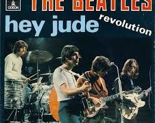 Subastan por 910 mil dólares manuscrito de Hey Jude