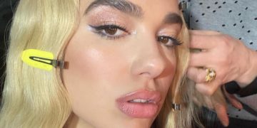 Dua Lipa sorprende a fans con radical cambio de look