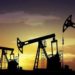 Petróleo de EEUU se desploma un 24,3% en otro lunes negro
