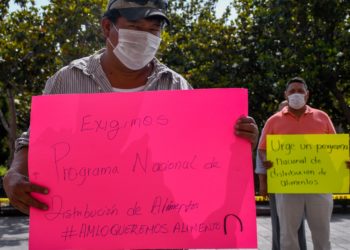 Manifestación por hambre y falta de recursos en Plaza de Armas