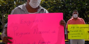 Manifestación por hambre y falta de recursos en Plaza de Armas