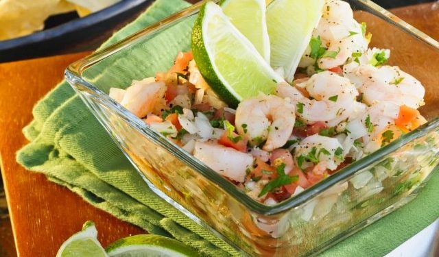 Para este fin prepara un rico ceviche de camarón a la mexicana