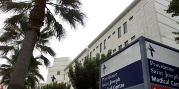Con el 1 % de posibilidades de sobrevivir vence al coronavirus tras 2 meses de hospitalización