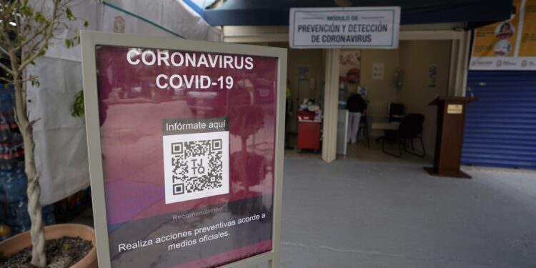 En Mexicali murió un policía por covid, hay 22 más contagiados