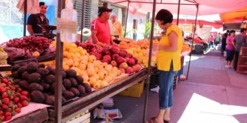 Comercio mantiene recorridos de vigilancia en tianguis para acatar medidas sanitarias