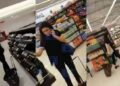 Luisa María Alcalde es captada en de compras sin cubrebocas