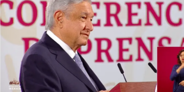 En las circunstancias actuales debemos recordar la lucha de obreros: AMLO