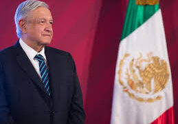 AMLO envía mensaje por el Día del Maestro
