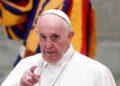 Exhorta papa Francisco a respetar medidas contra contagios para celebrar misas