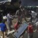 Se estrella avión en Pakistán; reportan más de 100 muertos