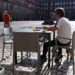 Después de 10 semanas, bares y restaurantes reabren en Madrid y Barcelona