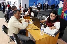 Retiros por desempleo en afores crecieron 90% en abril