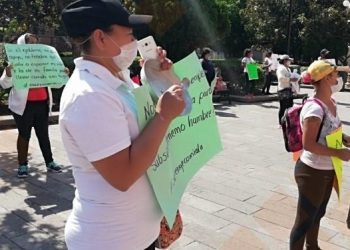 Cacerolazo en Plaza de Armas
