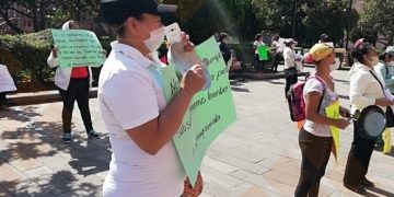 Cacerolazo en Plaza de Armas